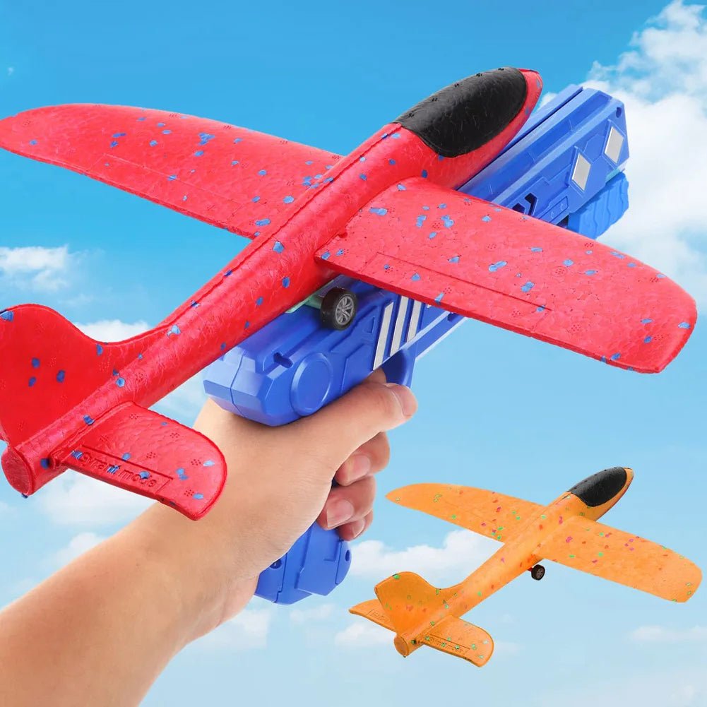 SkyBlast™ Avión Planeador con Pistola de Lanzamiento y Luces